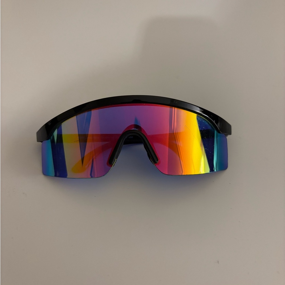 ASOS - Iridescent Visor Rave Glasses